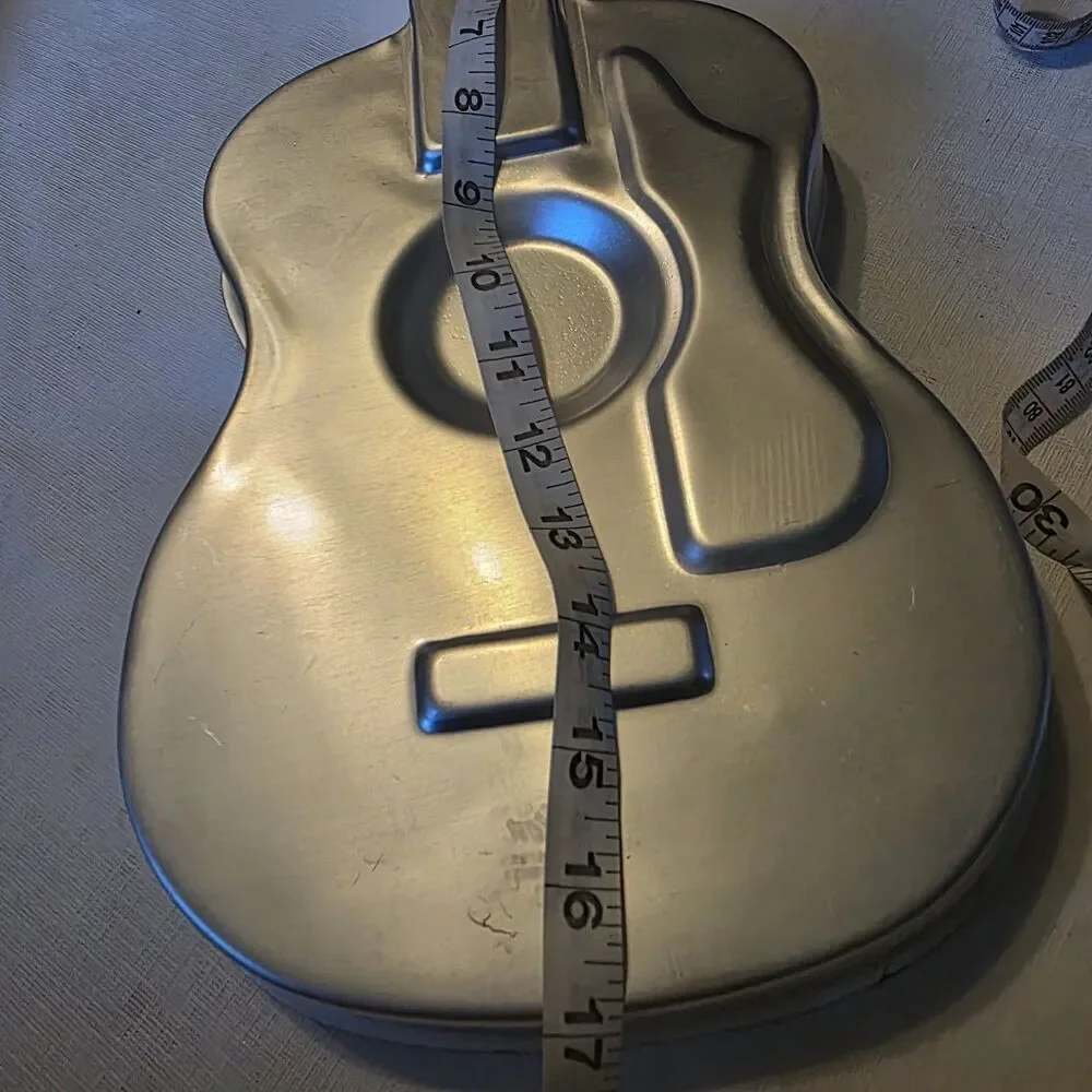 Vintage Wilton Aluminum Guitar Cake Pan 502-925 17” X 9” 1971
